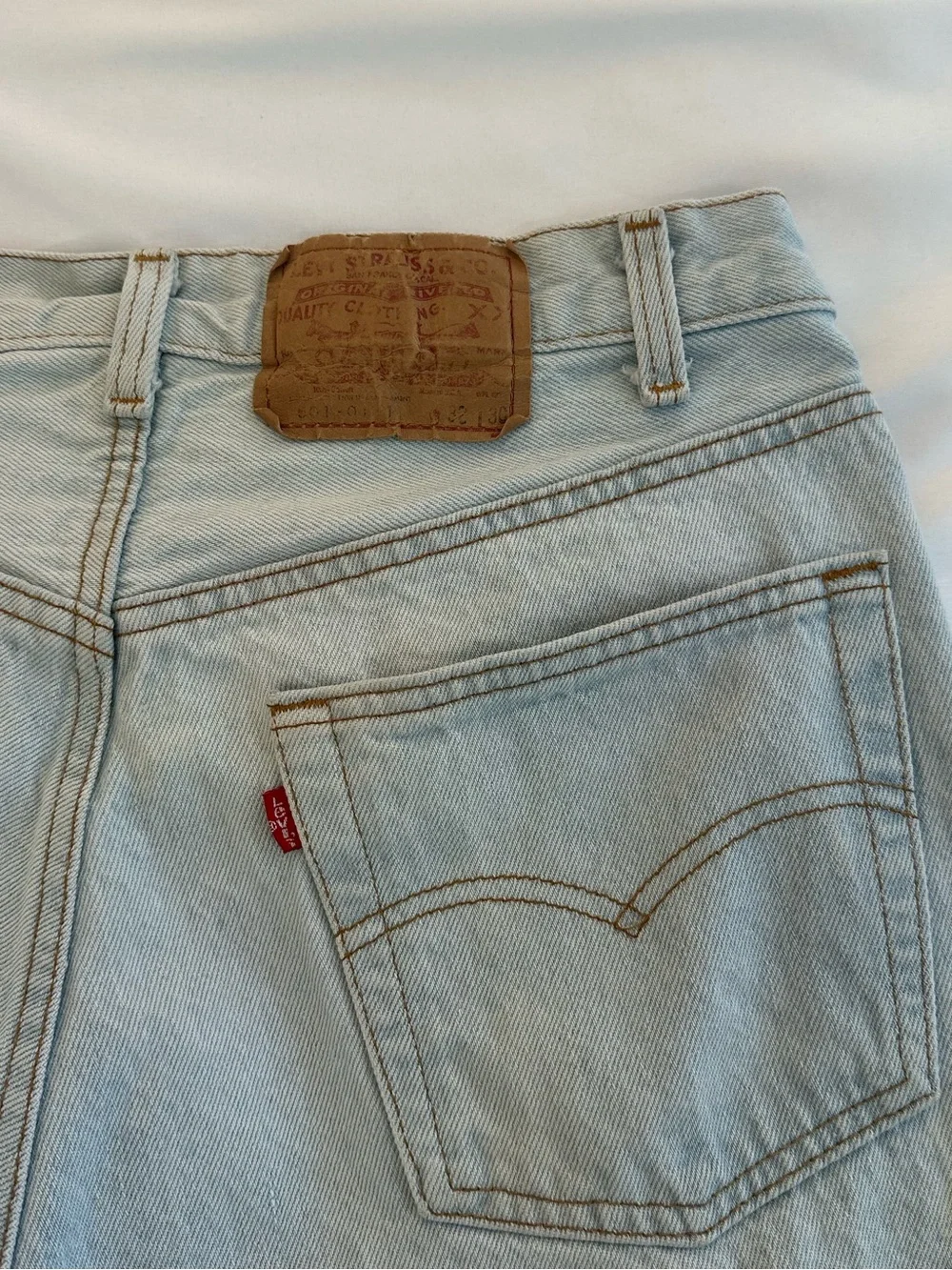 Vintage 1990s Levi’s 501 Light Wash Jeans